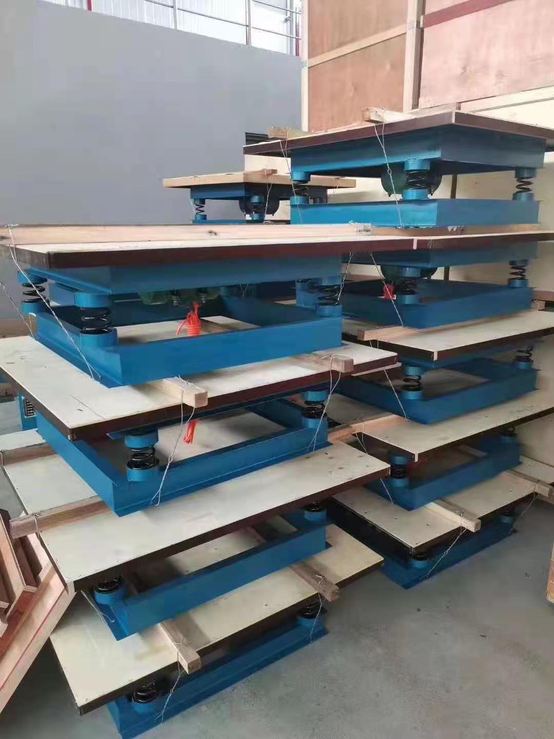 Concrete vibrating table 1X1 m
