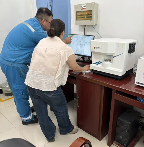 X-ray fluorescence spectrometer